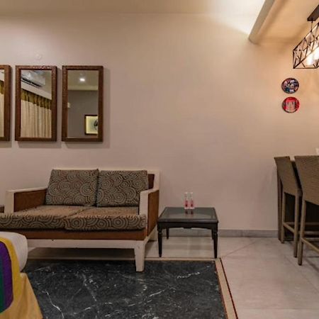 Hotel Imperial Park Sector 45 Ґурґаон Екстер'єр фото