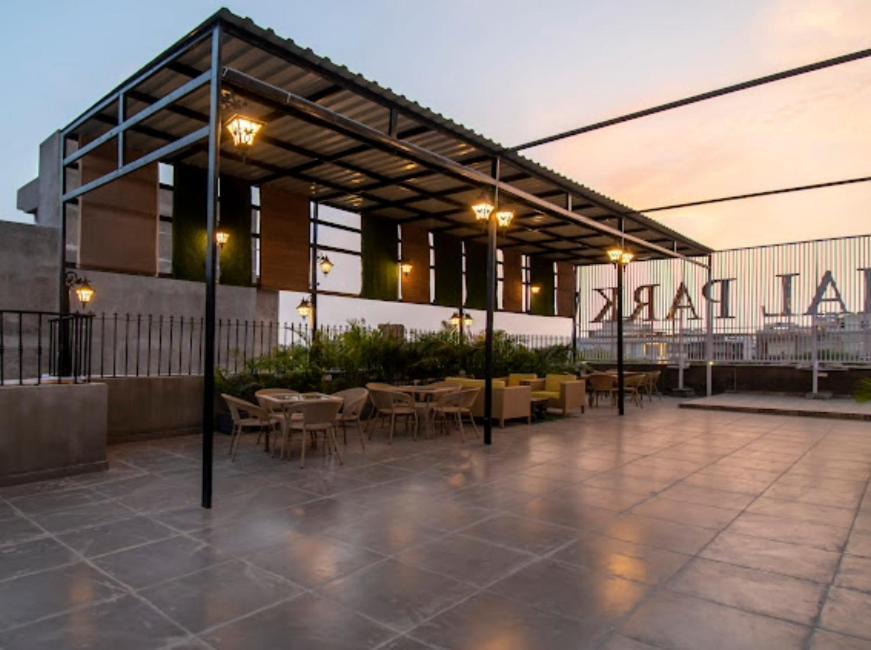 Hotel Imperial Park Sector 45 Ґурґаон Екстер'єр фото